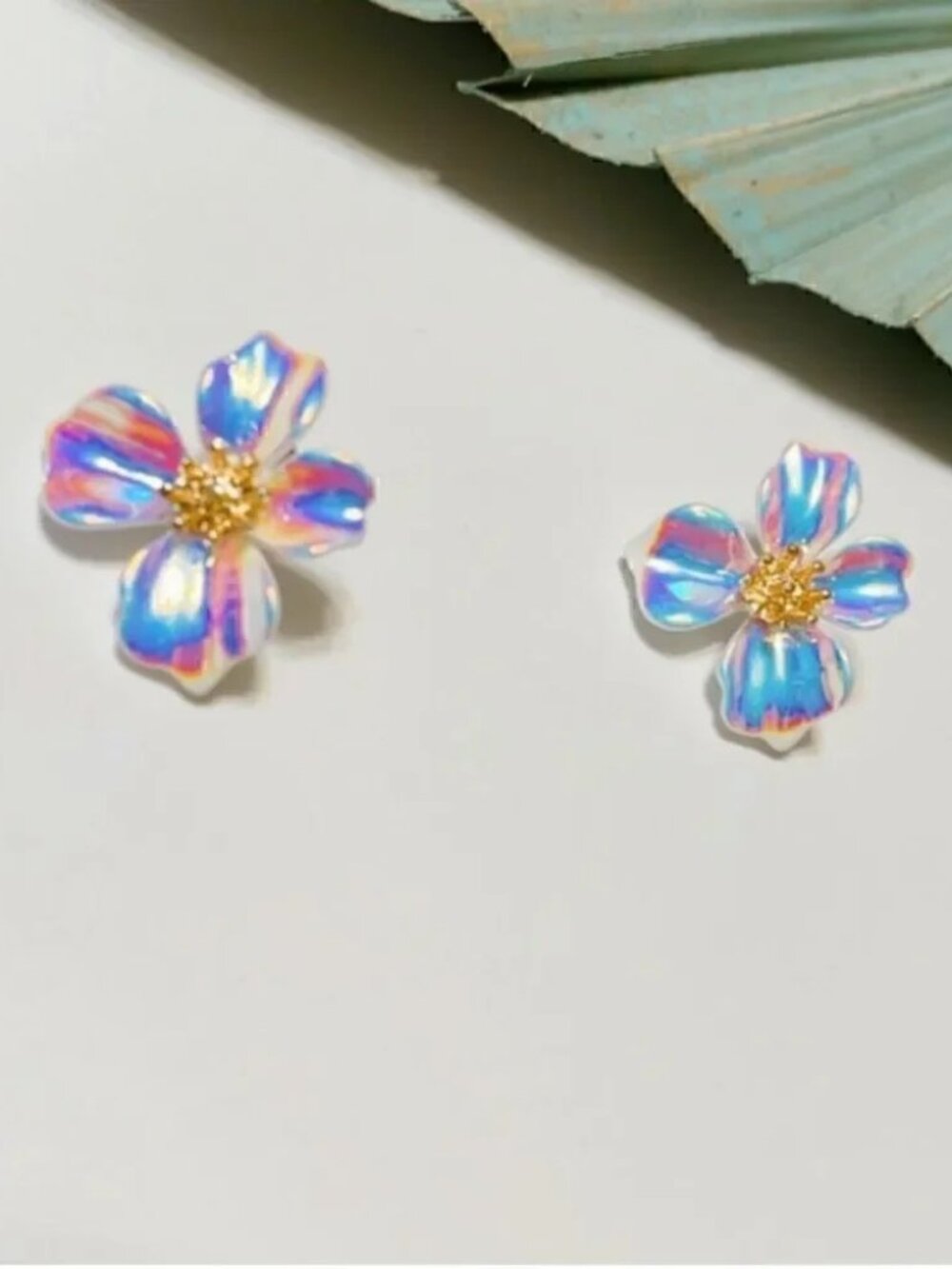 Flowerstatementearrings781 - Picture 2 of 8